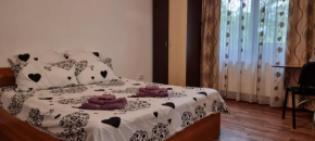West Residence, Ploieşti